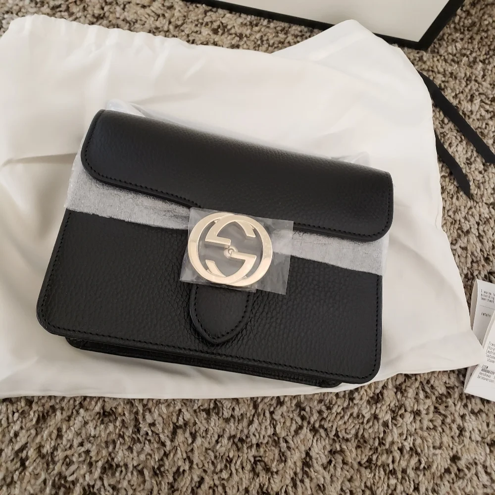 Cute Gucci GG crossbody bag - Picture 8 of 10